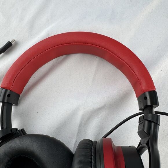 Bluetooth Headphones Unbranded With Charging Cord Ear Volume Control Red & Black - Picture 5 of 6